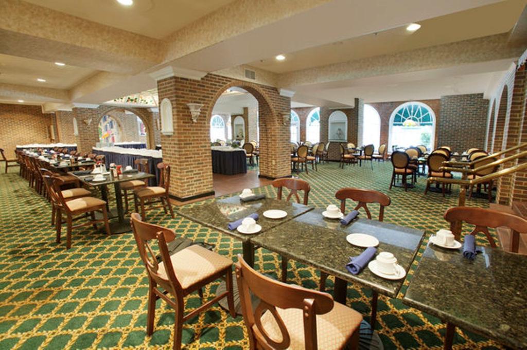 Williamsburg Hospitality House Hotell Restaurant bilde